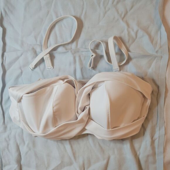 NWOT Figleaves Convertible Bikini Top; 38D - Picture 2 of 7